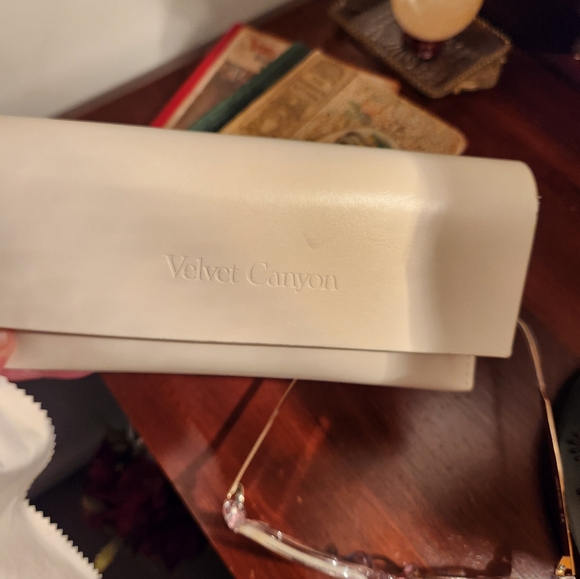 💥SALE💥VELVET CANYON LUCKY SEVENS CLEAR FRAMED GLASSES - Picture 5 of 6